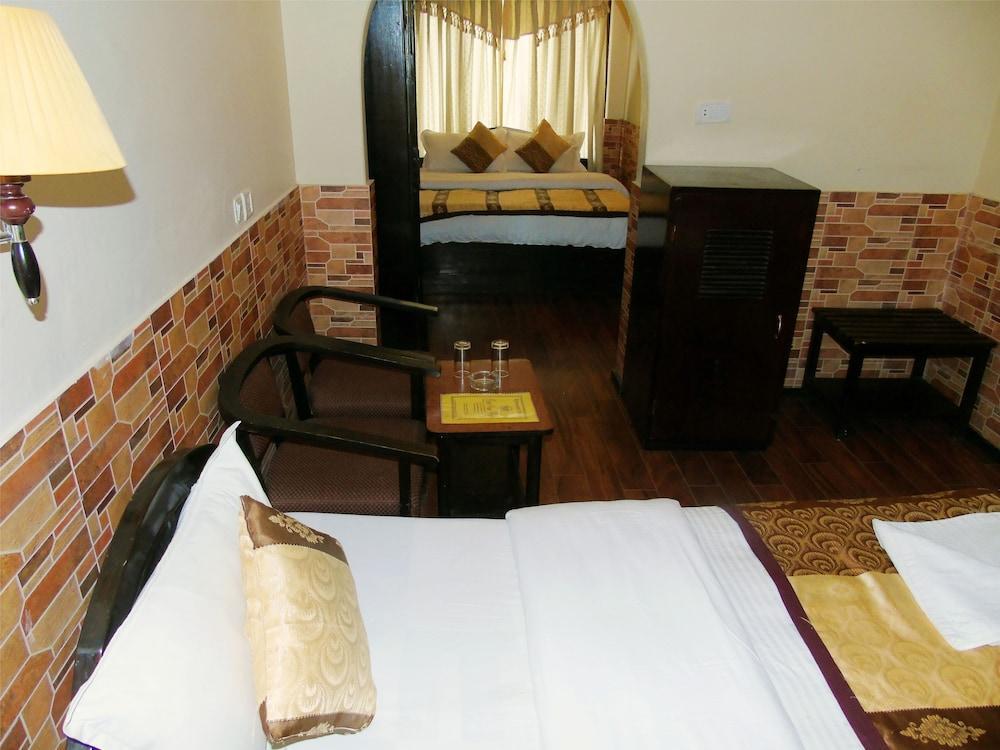 Hotel Trip Pokhara Exterior photo